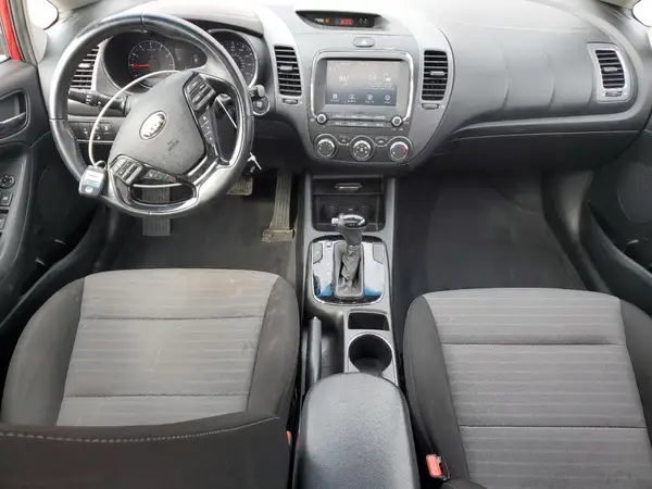 3KPFL4A71JE243295 2018 KIA FORTE - Image 8