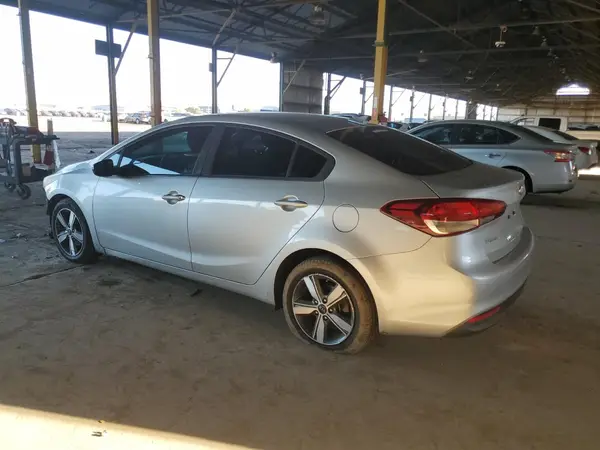 3KPFL4A71JE248819 2018 KIA FORTE - Image 2