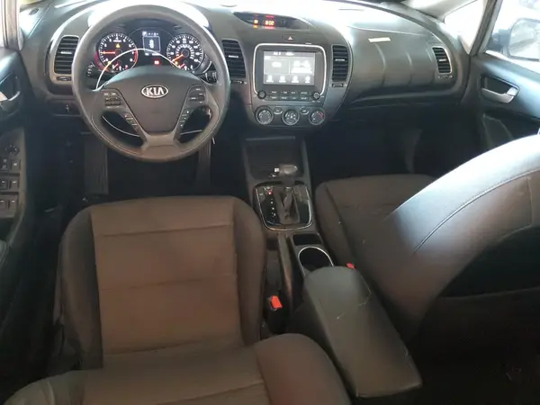 3KPFL4A71JE248819 2018 KIA FORTE - Image 8