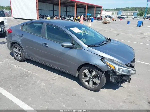 3KPFL4A71JE249601 2018 KIA FORTE - Image 1