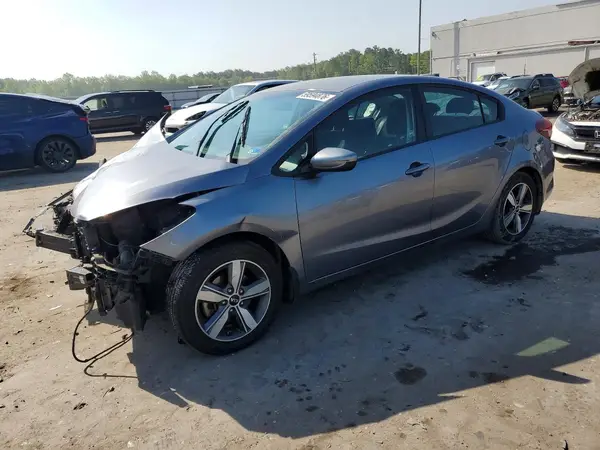 3KPFL4A71JE250926 2018 KIA FORTE - Image 1