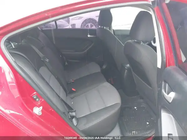 3KPFL4A71JE253034 2018 KIA FORTE - Image 8
