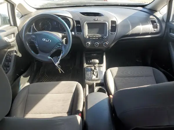 3KPFL4A71JE253292 2018 KIA FORTE - Image 8