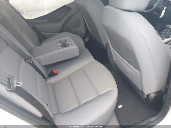 3KPFL4A71JE257004 2018 KIA FORTE - Image 8