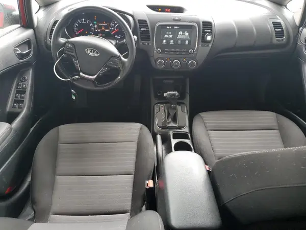 3KPFL4A71JE266057 2018 KIA FORTE - Image 8