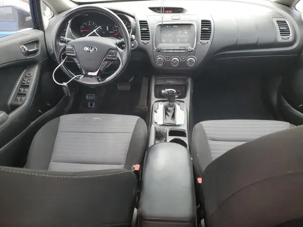 3KPFL4A71JE267628 2018 KIA FORTE - Image 8