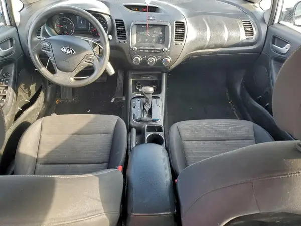 3KPFL4A71JE274417 2018 KIA FORTE - Image 8