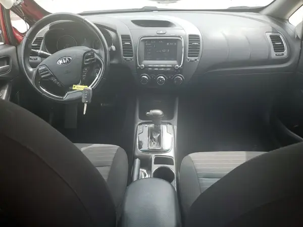 3KPFL4A71JE281495 2018 KIA FORTE - Image 8