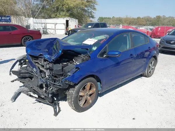 3KPFL4A71JE283733 2018 KIA FORTE - Image 2