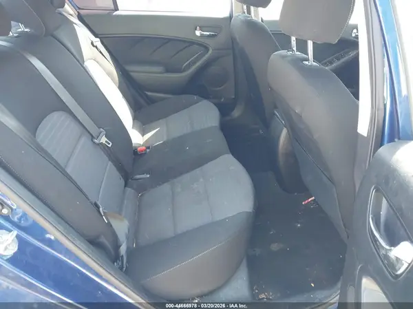 3KPFL4A71JE283733 2018 KIA FORTE - Image 8