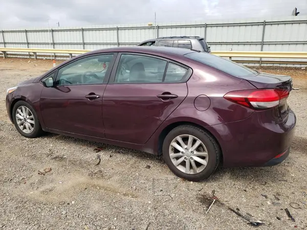 3KPFL4A72HE007393 2017 KIA FORTE - Image 2