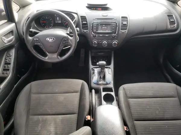 3KPFL4A72HE011914 2017 KIA FORTE - Image 8