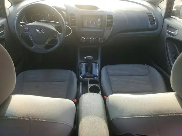 3KPFL4A72HE012271 2017 KIA FORTE - Image 8