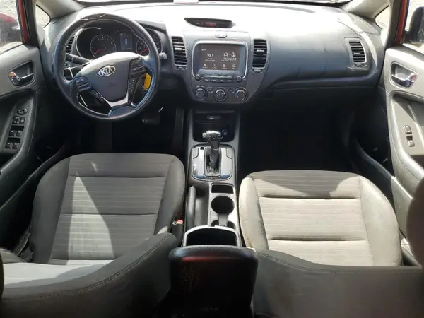 3KPFL4A72HE012738 2017 KIA FORTE - Image 8
