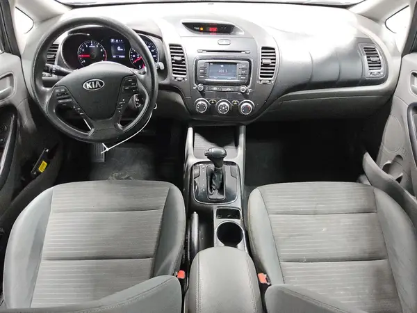 3KPFL4A72HE015154 2017 KIA FORTE - Image 8
