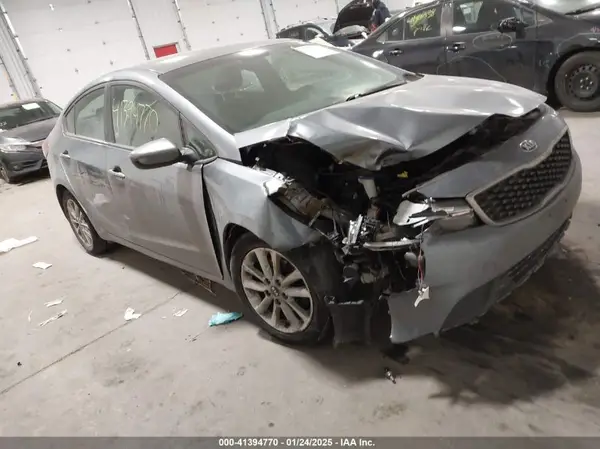 3KPFL4A72HE025912 2017 KIA FORTE - Image 1
