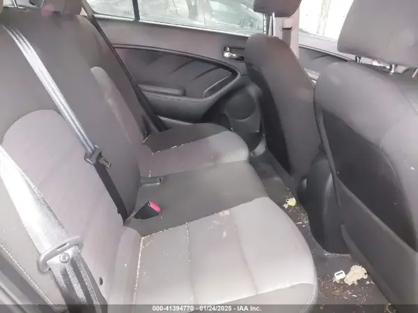 3KPFL4A72HE025912 2017 KIA FORTE - Image 8