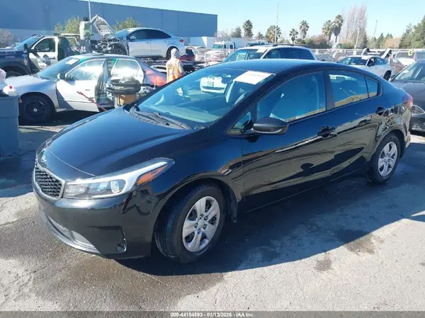 3KPFL4A72HE026817 2017 KIA FORTE - Image 2