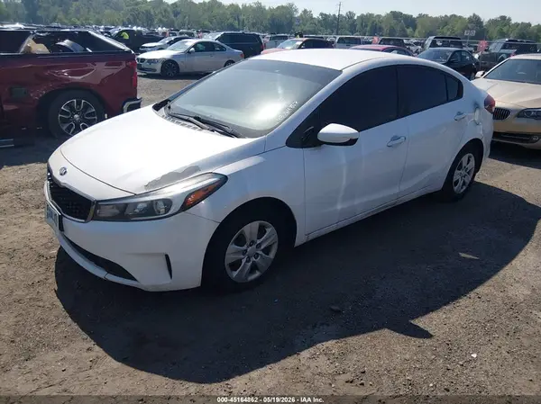 3KPFL4A72HE028227 2017 KIA FORTE - Image 2