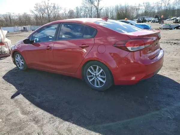 3KPFL4A72HE028745 2017 KIA FORTE - Image 2