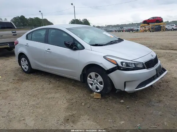 3KPFL4A72HE031922 2017 KIA FORTE - Image 1