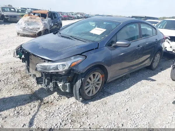 3KPFL4A72HE033458 2017 KIA FORTE - Image 2