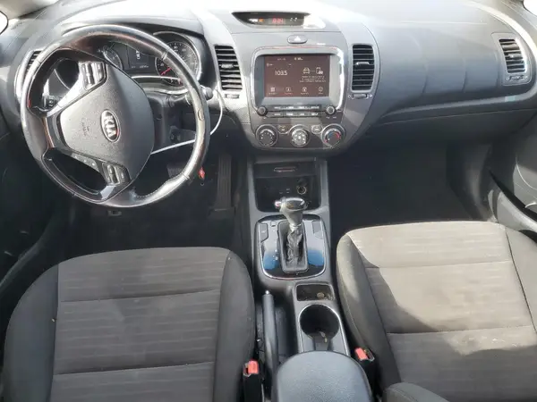 3KPFL4A72HE034576 2017 KIA FORTE - Image 8