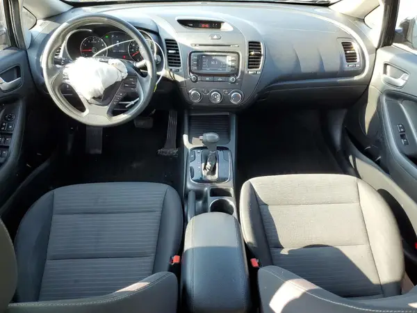 3KPFL4A72HE038854 2017 KIA FORTE - Image 8