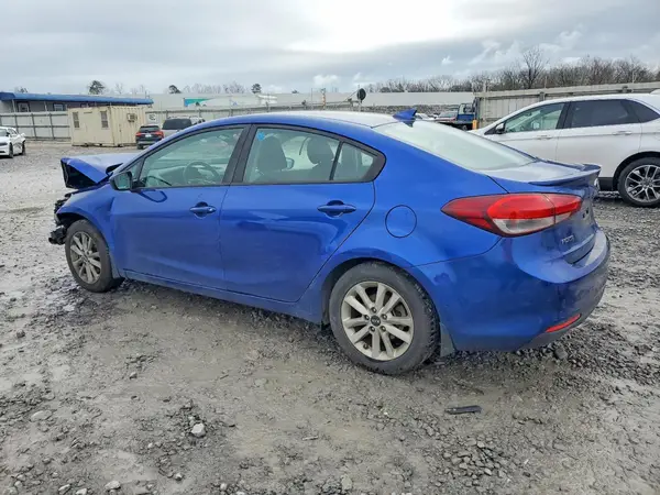 3KPFL4A72HE040930 2017 KIA FORTE - Image 2
