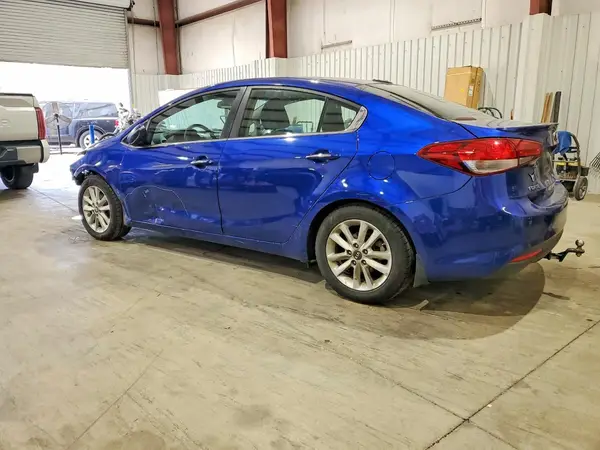 3KPFL4A72HE042189 2017 KIA FORTE - Image 2