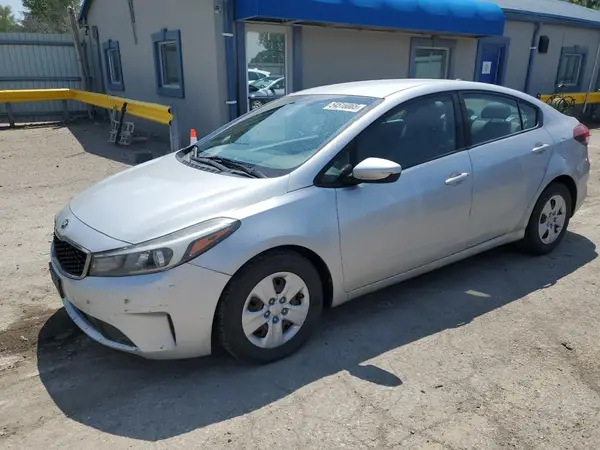 3KPFL4A72HE049031 2017 KIA FORTE - Image 1