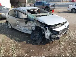 3KPFL4A72HE050695 2017 KIA FORTE