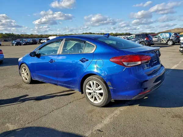 3KPFL4A72HE051586 2017 KIA FORTE - Image 2