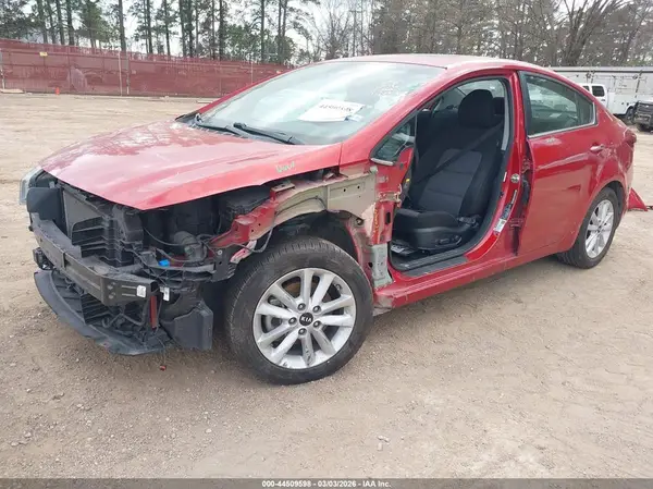 3KPFL4A72HE057484 2017 KIA FORTE - Image 2