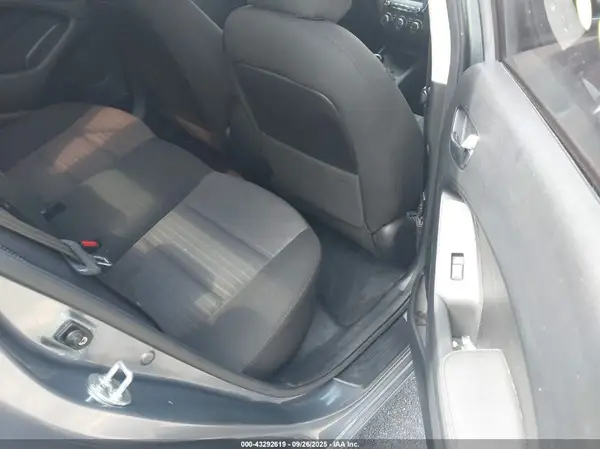 3KPFL4A72HE061650 2017 KIA FORTE - Image 8
