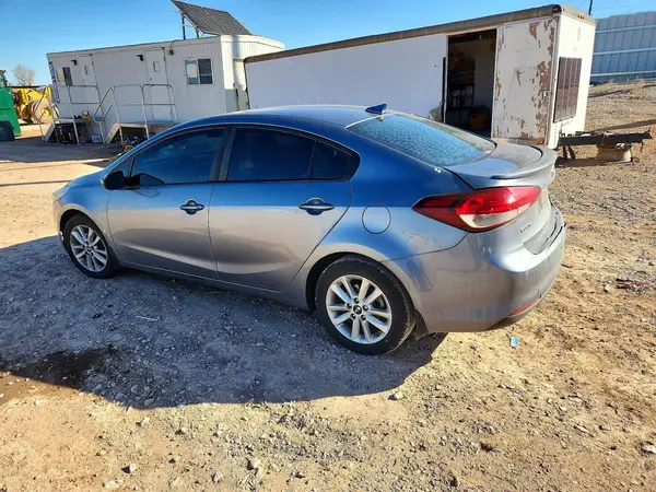 3KPFL4A72HE062149 2017 KIA FORTE - Image 2