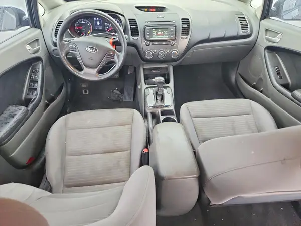 3KPFL4A72HE067660 2017 KIA FORTE - Image 8