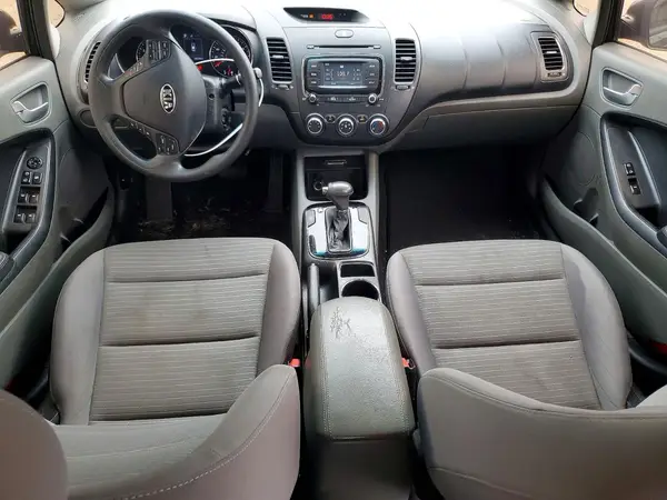 3KPFL4A72HE074978 2017 KIA FORTE - Image 8