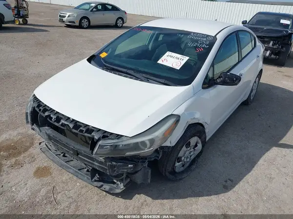 3KPFL4A72HE077721 2017 KIA FORTE - Image 2