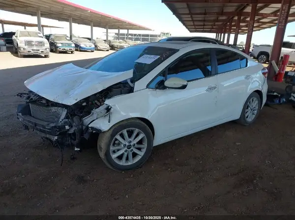 3KPFL4A72HE077931 2017 KIA FORTE - Image 2