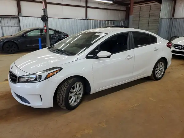 3KPFL4A72HE083440 2017 KIA FORTE - Image 1