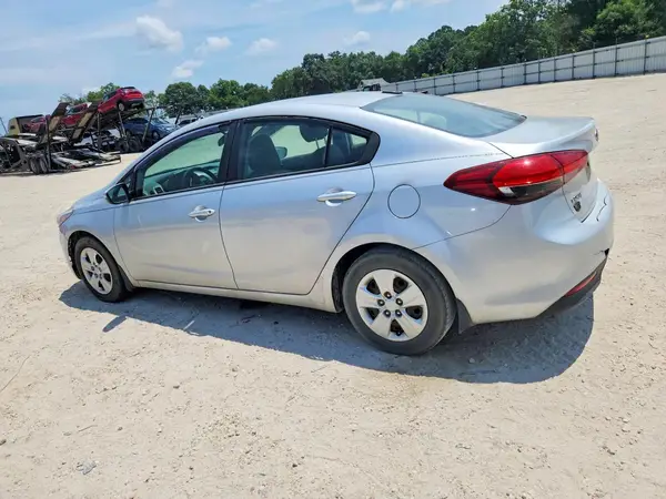 3KPFL4A72HE083535 2017 KIA FORTE - Image 2