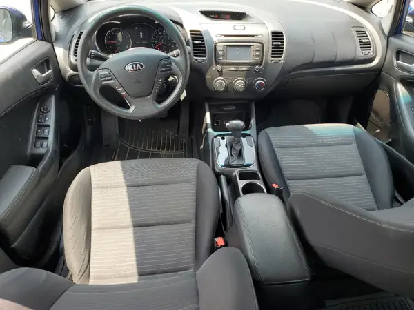 3KPFL4A72HE084099 2017 KIA FORTE - Image 8