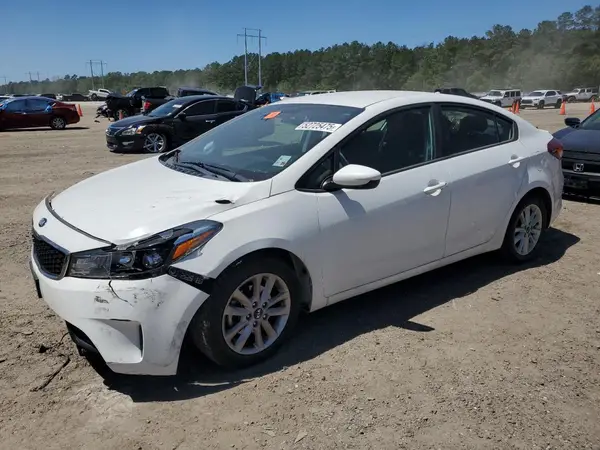 3KPFL4A72HE085284 2017 KIA FORTE - Image 1