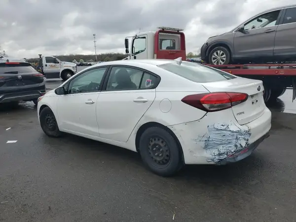 3KPFL4A72HE089318 2017 KIA FORTE - Image 2