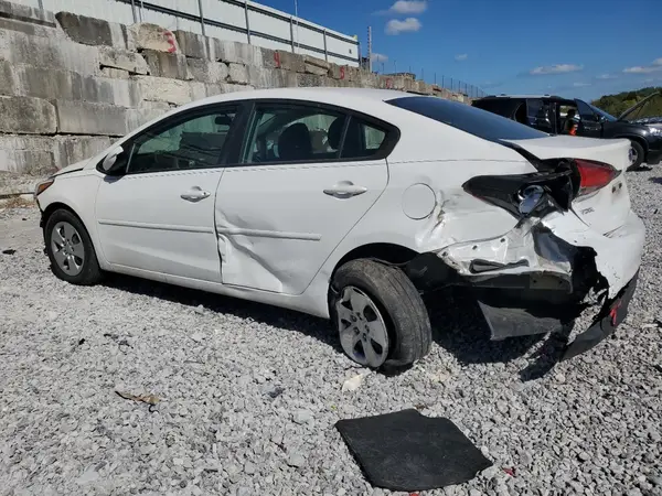 3KPFL4A72HE094289 2017 KIA FORTE - Image 2