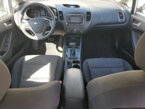 3KPFL4A72HE094289 2017 KIA FORTE - Image 8