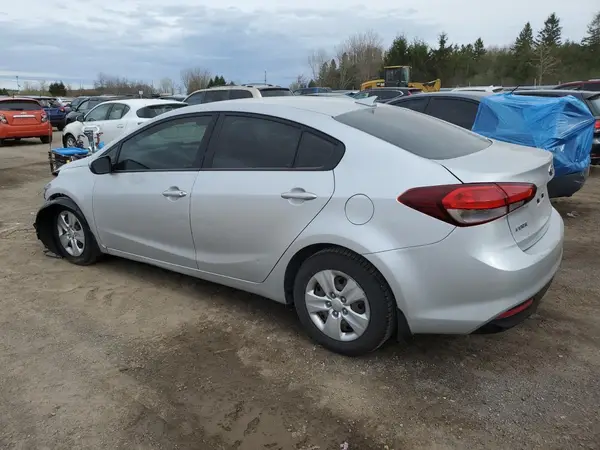 3KPFL4A72HE095216 2017 KIA FORTE - Image 2