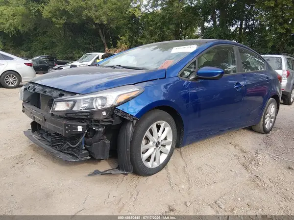 3KPFL4A72HE103881 2017 KIA FORTE - Image 2