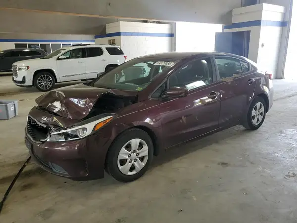 3KPFL4A72HE105243 2017 KIA FORTE - Image 1